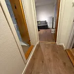 Hel I Bekkelag, 5 Minutter Til Sentrum *