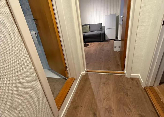 Hel I Bekkelag, 5 Minutter Til Sentrum *